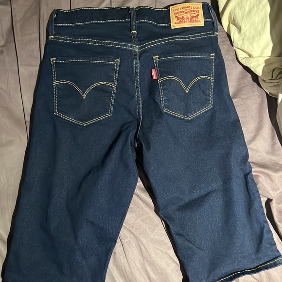 Levi’s Shorts - Picture 3 of 5